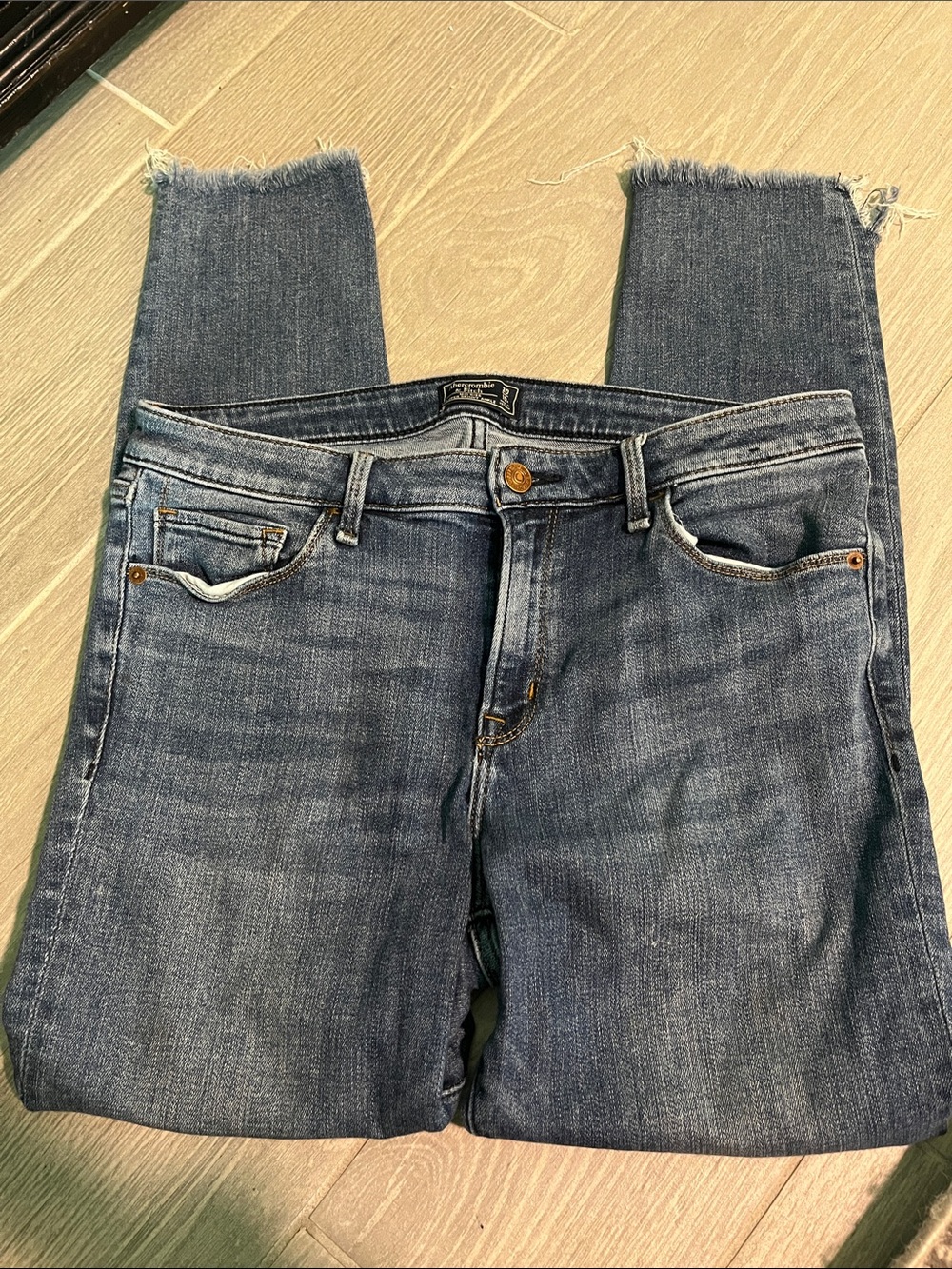 Abercrombie & Fitch Mid-Rise Super Skinny Ankle Jeans